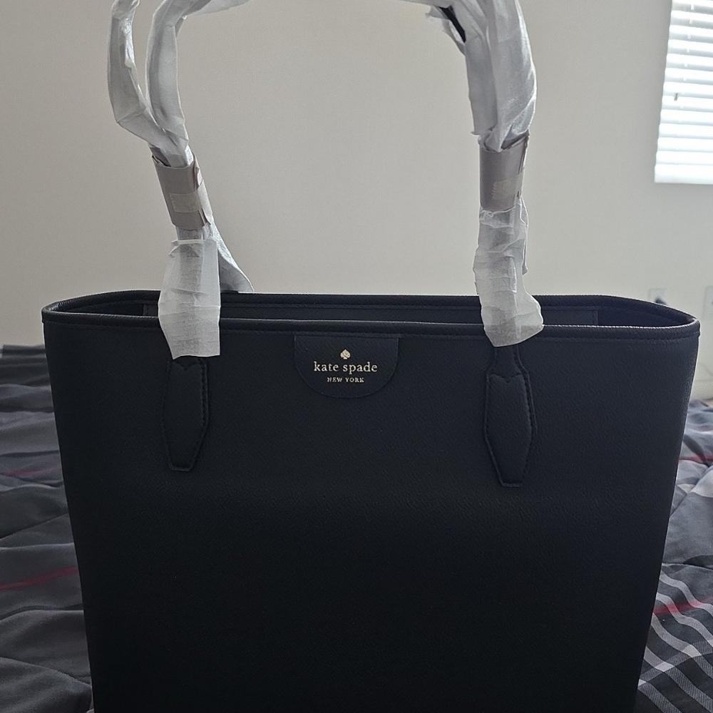 👜 Kate Spade Saffiano Leather Top-Zip Tote Bag